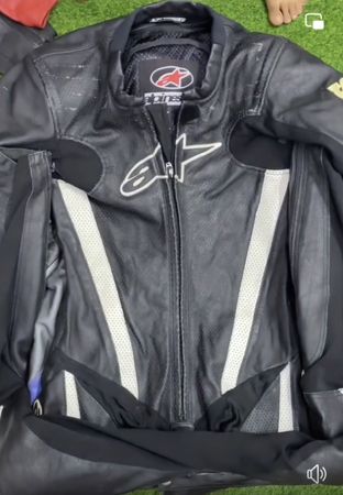 Vestes de moto en cuir 15 pièces