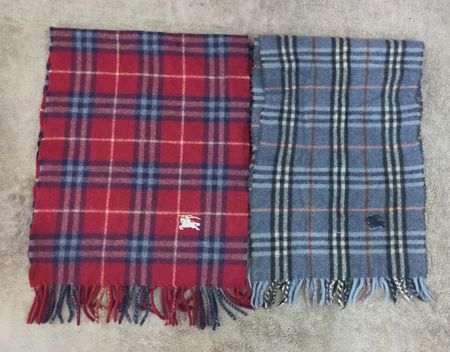 CR2156 Burberry Mufflers - 30 Pcs