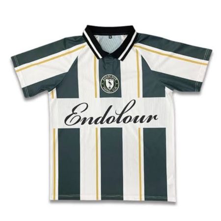 T-shirts de football