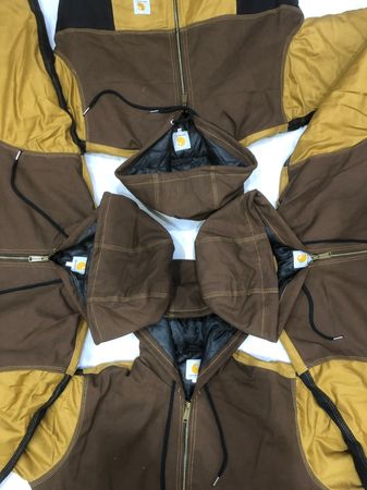 Hoodies en patchwork style révisé Vintage Carhartt Toutes les tailles - 15 pièces