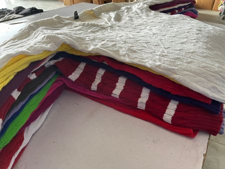 Pulls à col en V en tricot cable de 21 pièces