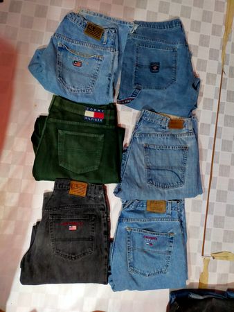 Id 58 Tommy Hilfiger baggy et autres marques mélangées total 10 pièces
