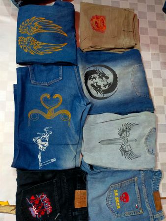 Id 71 Tommy Hilfiger  baggy and other mox brands total 15 pieces