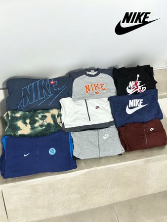 Nike Crewneck Sweatshirt | 13 pieces | Authentic |