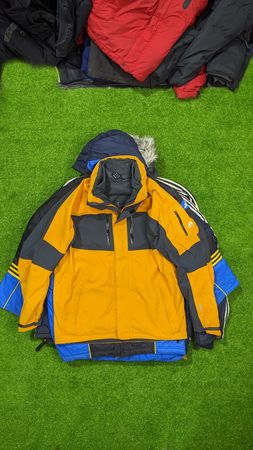 Vestes de survêtement Adidas - 8 pièces