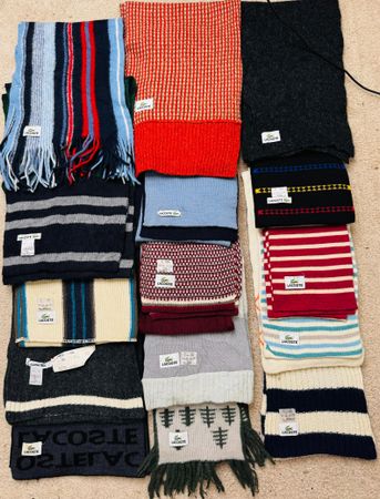 Écharpes Lacoste 50 pièces