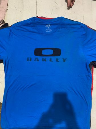 T-shirts Oakley 19 pièces