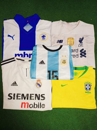 T-Shirts Authentiques de Football