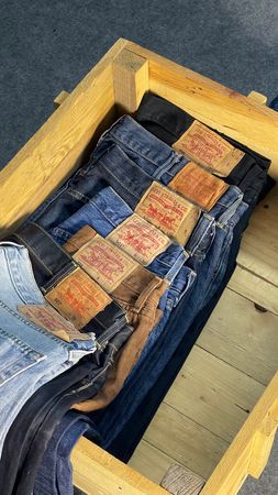 pantalons levis mélange de codes
