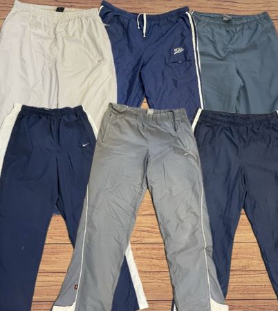ナイキ トラックパンツ
