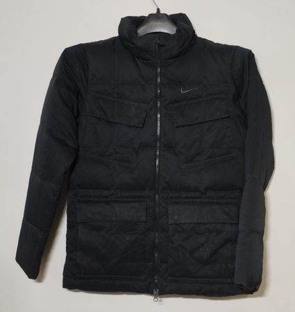 本物のNikeダウンジャケット