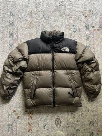 Marque The North Face Nuptse 700-800