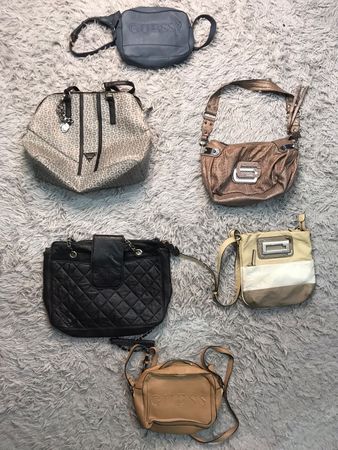 Sacs de marque Guess et Channel