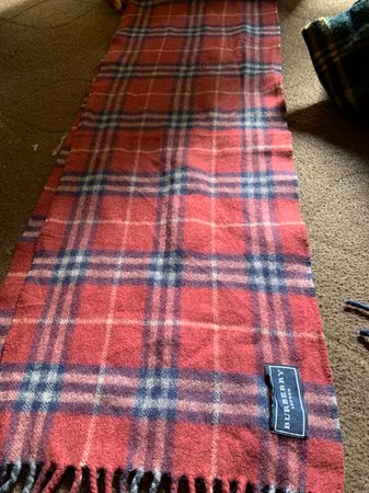Burberry mufler