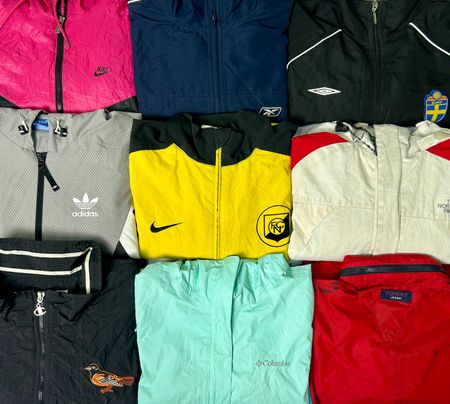 Branded Windbreaker jacket 20 pieces