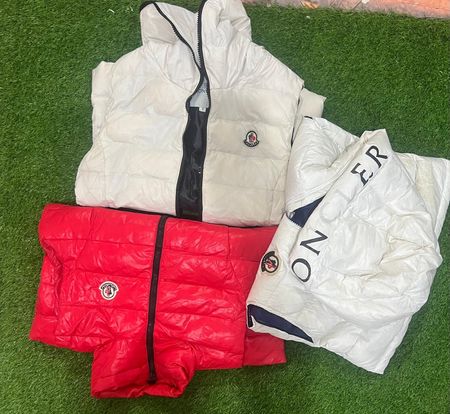 Jaquetas curtas Moncler