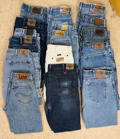 T222 Wrangler/Lee/Tommy Hilfiger Denim Pants 15 PCs