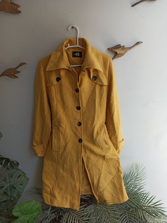 Cappotti trench e top da donna | 6 pezzi