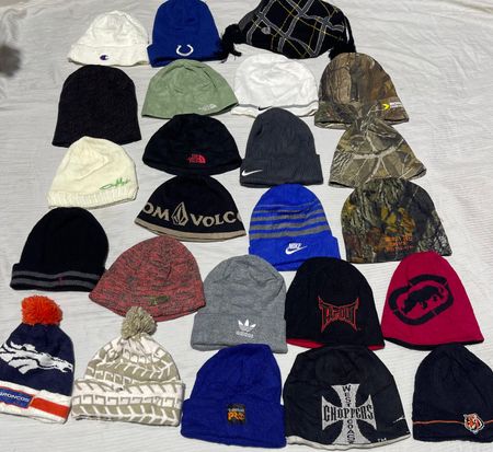 Chapeaux en laine de marque mixte 24 pièces