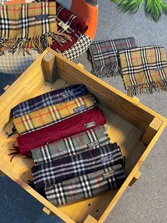 burberry scarves - 10 pcs