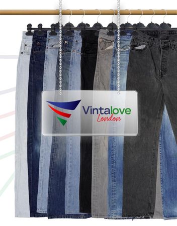 Étiquettes en papier des jeans Levi's 501 uniquement.