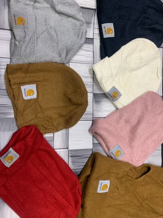 Carhartt Beanies / 7 Pieces