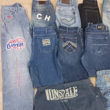 メンズアメリカンヒップホップジーンズ。