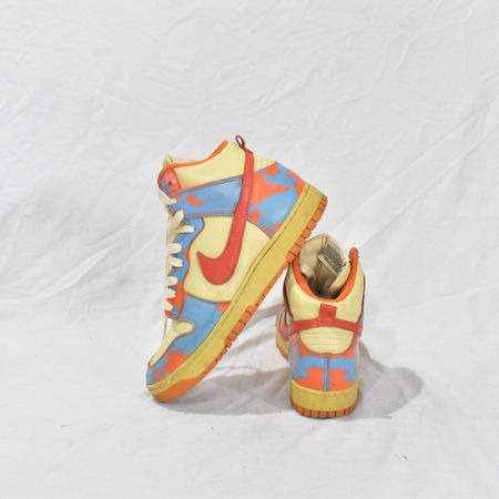 Bottes montantes authentiques de marque