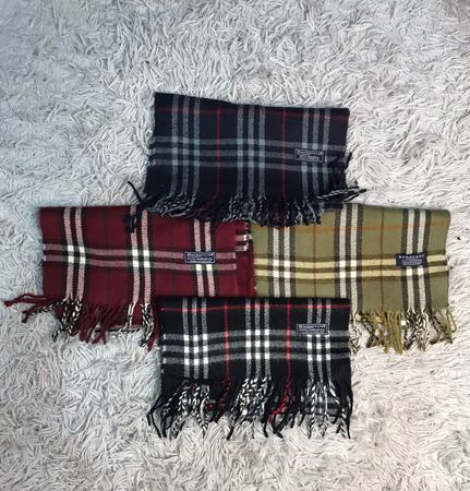 Écharpes Burberry Y2K