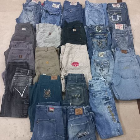 トゥルーリリジョン、ディッキーズ、カーハート、RRと他のブランドのジーンズ