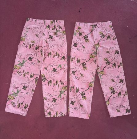 Rework style carhartt thick material pink camo pants
