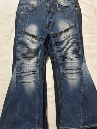 TAV#128 Rocawear Evisu Flare jeans - 11 pcs