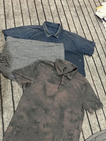 Camisetas Lululemon e camisetas de gola redonda - 47 peças