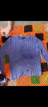 Ladie Cable Knit Sweaters