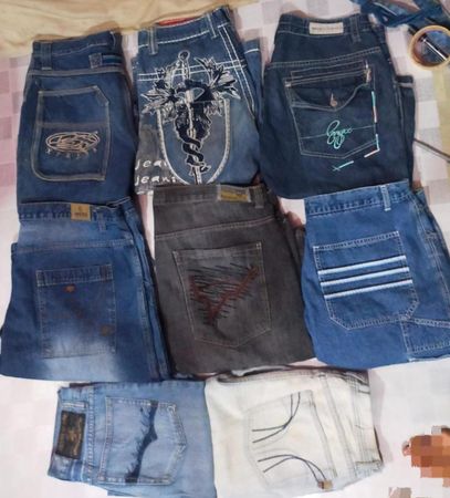 TOMMY HILFIGER SOUTH POLE AND OTHER MIX BRANDS SHORTS  (14 PC) (MD 137)