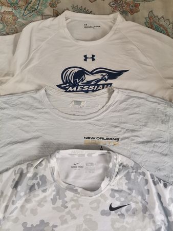 130 pcs of mixed-brand oversized t-shirts