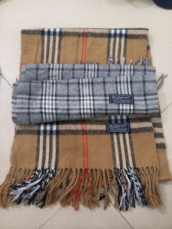 Lenços Burberry (V1)