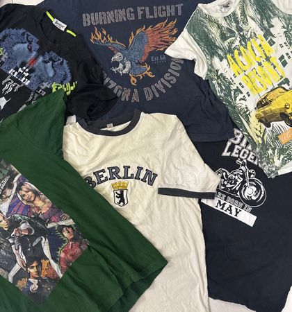 Mixed Graphic T-Shirts 100 Pieces