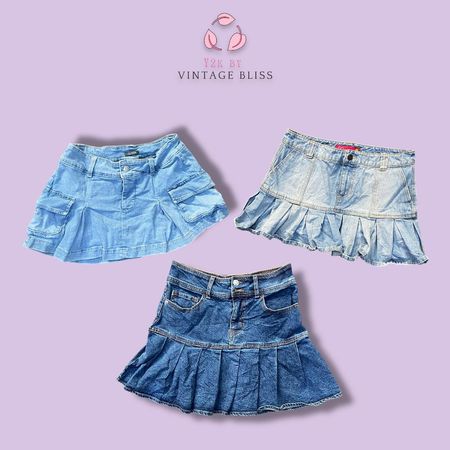 Y2K Low-Rise Denim Mini Skirt – 2000s Baddie Aesthetic