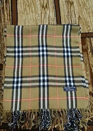 Écharpes Burberry beige Y2K - 10 pièces