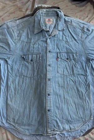 Chemises en denim Levis 60 pièces