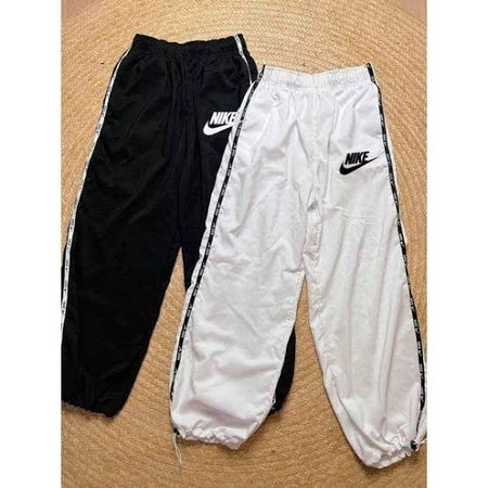Classic NIKE track pants