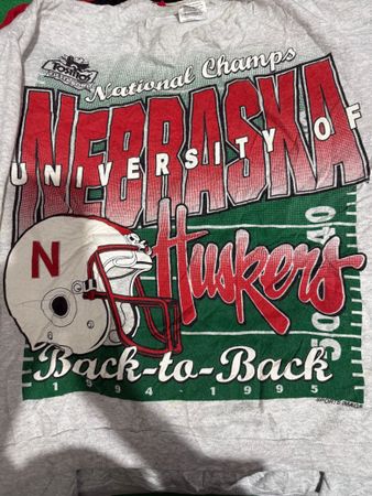 Team Sweatshirts 28 piecs