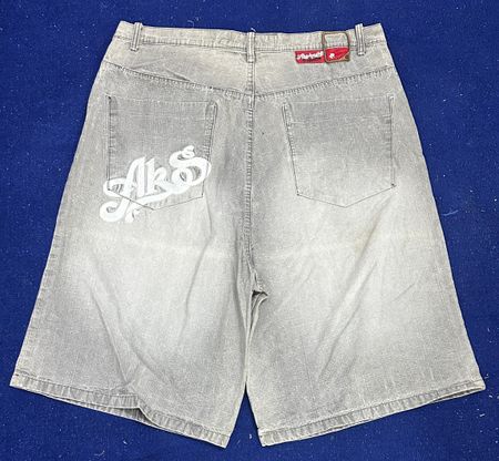 Hiphop shorts 16 pieces