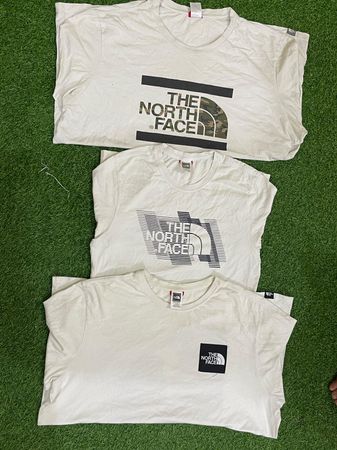 Les T-shirts The North Face