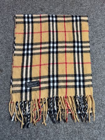 Only Beige Color Burberry scaves 10pcs