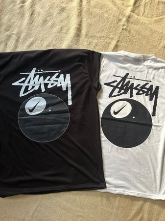 Stussy Rework Style Nike Ball T-shirts blancs et noirs 20 pcs