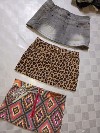 PULL BEAR AND MIX BRANDS WOMENWEAR MINI SKIRTS (MR 509)