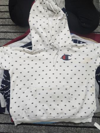 Sweatshirts/ Hoodies Champion 5 pièces