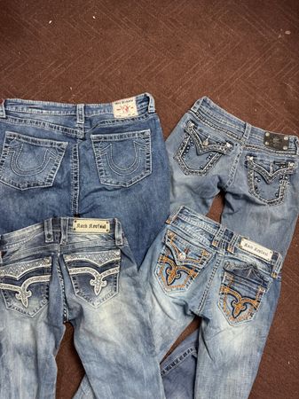 Miss me true religion rock revival skinny or straigh jeans